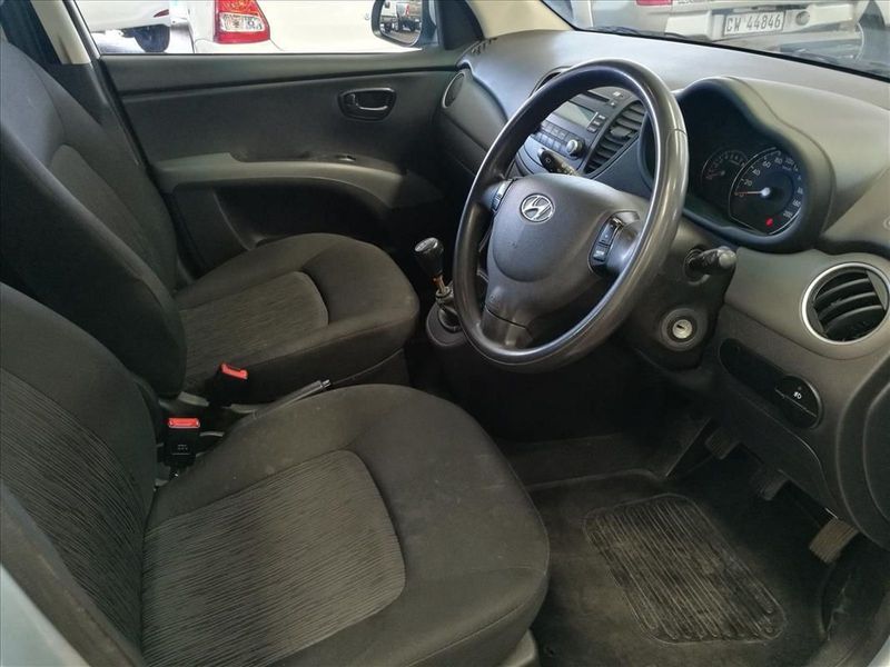 2012 Hyundai i10 1.1 GLS with ONLY 91321kms at PRESTIGE AUTOS 021 592 7844