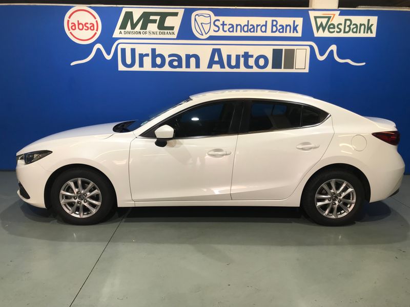 2015 Mazda Mazda3 1.6 Dynamic 4-Door, White with 162000km available now!