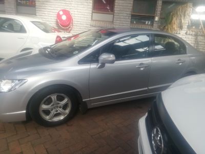 2006 Honda Civic 1.8 I-vtec Exi 5-door Auto With 180953kms,call Ricky  079 490 2565