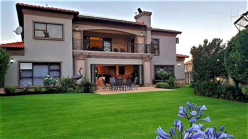 Unrivalled modern home in Tuscany Ridge