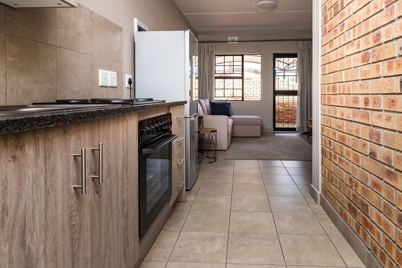MODERN APARTMENT TO LET WITH 1 MONTH RENT FREE IN CENTURION