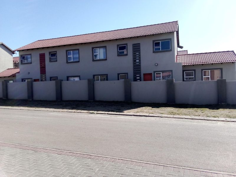 Townhouse in Ivydale For Sale