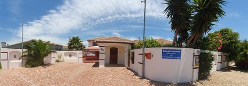 5 Lovely Furnished Self Catering Guest House Apartments  With Pool Dstv Internet