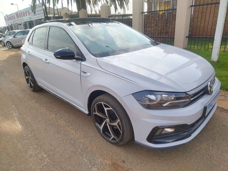 White Volkswagen Polo Hatch MY22 1.0 TSI with 63000km available now!