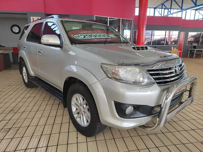 2012 Toyota Fortuner 3.0 D-4D R/Body with 227319kms CALL RAYMOND 067 855 9930