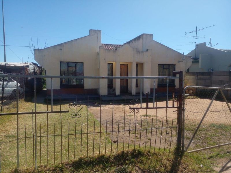 3 Bedroom house in Thabong close to Welkom.