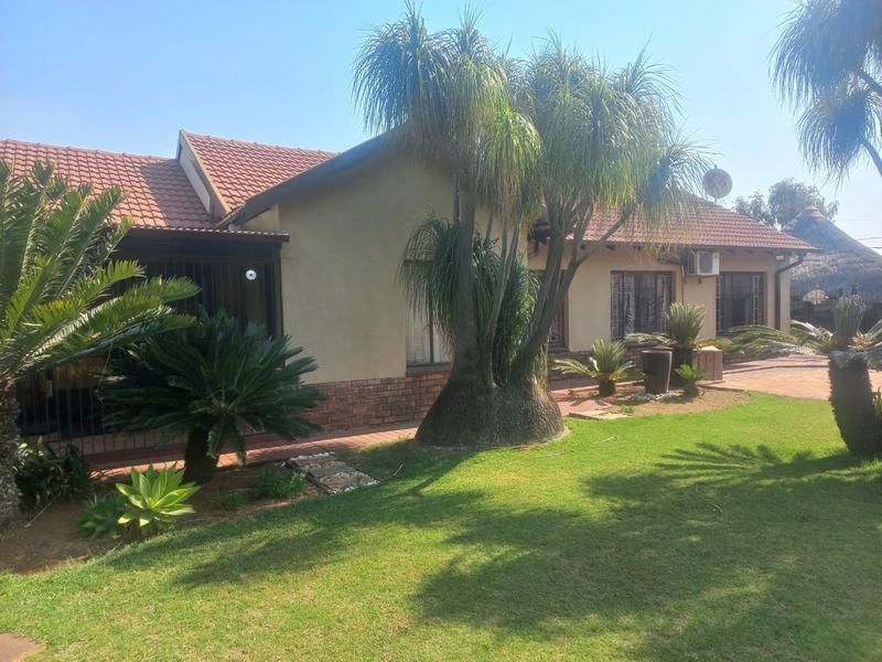 Charming 4-Bedroom Home in Booysens
