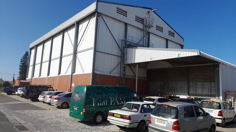 Perfect commercial property for your cold storage needs!