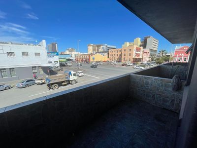 Neat bachelor flat to rent in Dunrobyn Court, Central East London