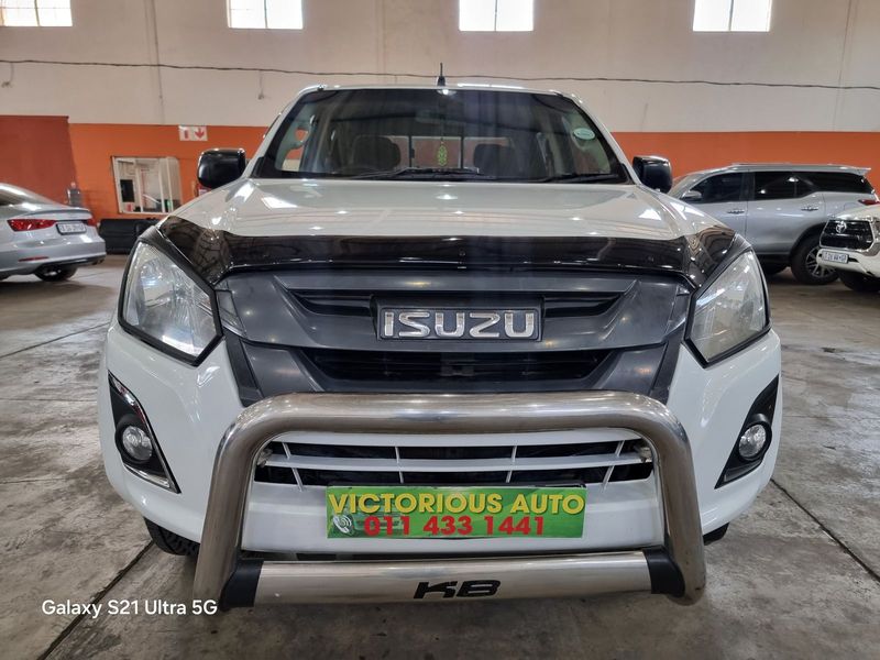 2017 Isuzu {model}