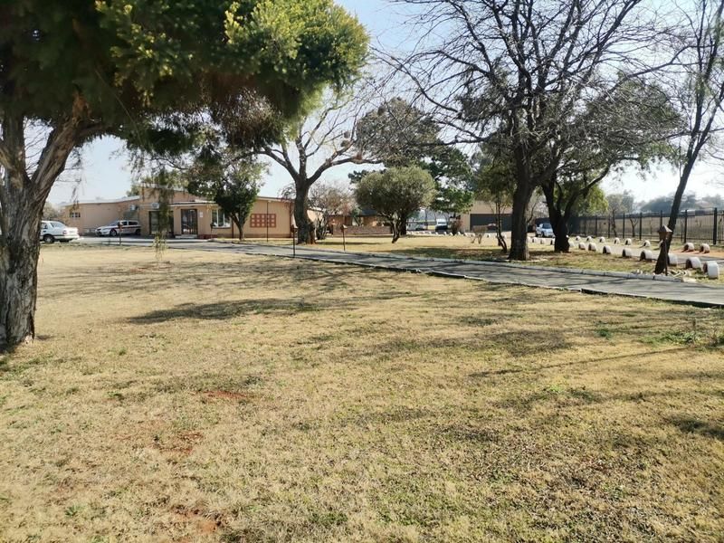 PRIME BUSINESS PROPERTY JUST JUST OFF R59. PERFECT FOR SECURITY COMPANY OR ARMED RESPONSE COMPANI...