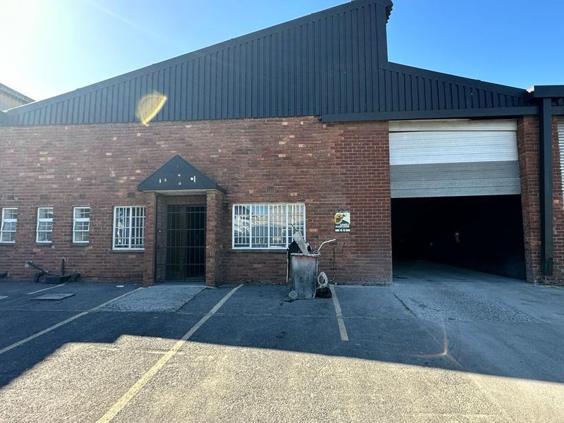NO LOAD SHEDDING PREMISES IN THERMO STREET | WAREHOUSE TO RENT | 750SQM | BELLVILLE