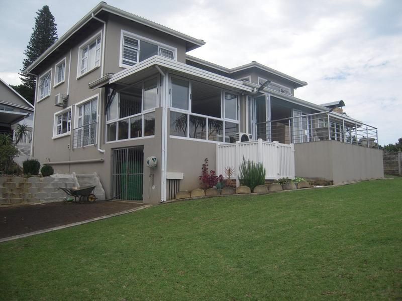 Leisure Bay - Upmarket home with Sea views and close to the beach