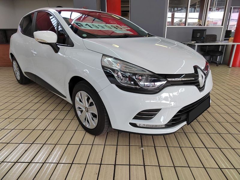 2019 Renault Clio 1.2 16V Authentique 5-Door with ONLY 42536km at PRESTIGE AUTOS 021 592 7844