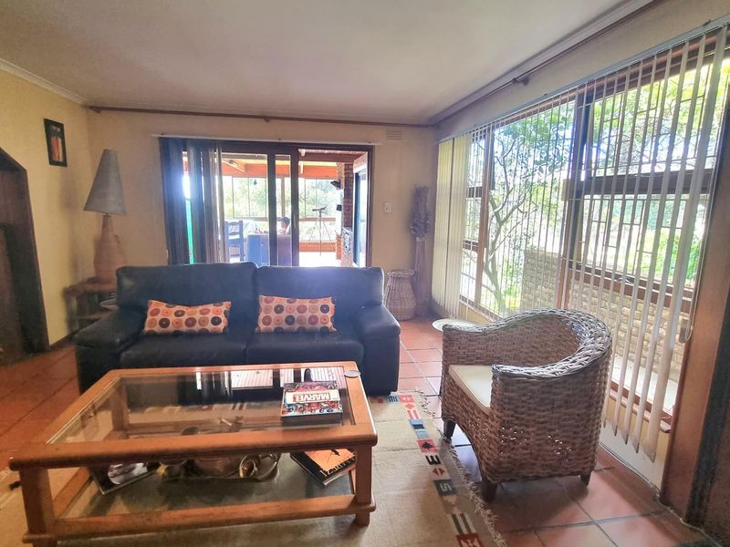 House Share in Welgemoed-Stunning Views-Fully Furnished / Serviced 4 Single Professionals