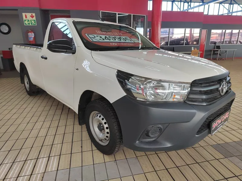 2021 Toyota Hilux 2.4 GD, White with 124061kms CALL RAYMOND 073 484 7337