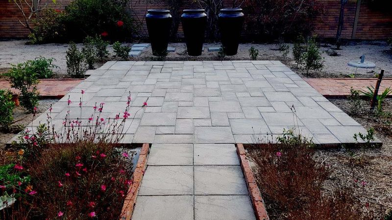 Outdoor paving pattern