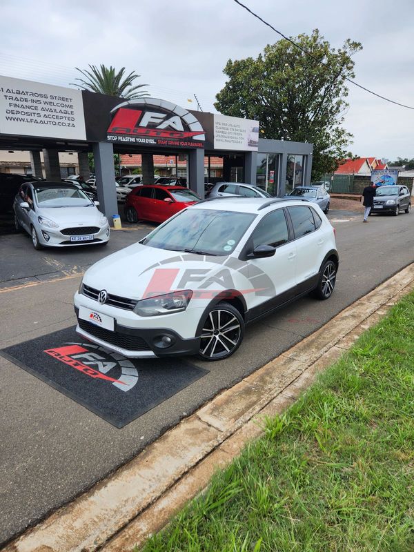 2014 Volkswagen Polo Cross 1.6