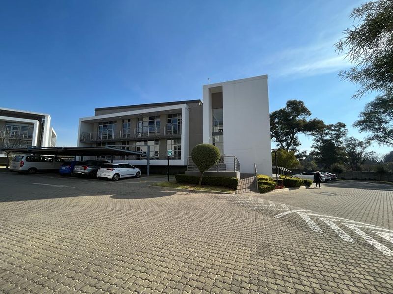 Willow Wood Office Park, Building B | Stunning First Floor Unit to Lease in Fourways