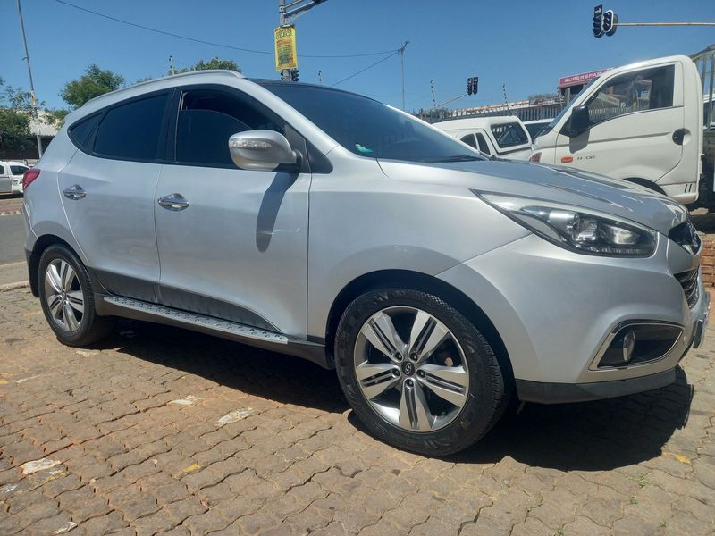 2015 Hyundai ix35 2.0 CRDi Elite 4x4 AT, Silver with 135000km available now!