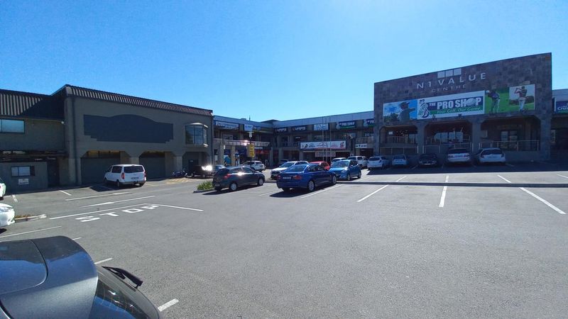 Prime retail space to let at N1 city value centre