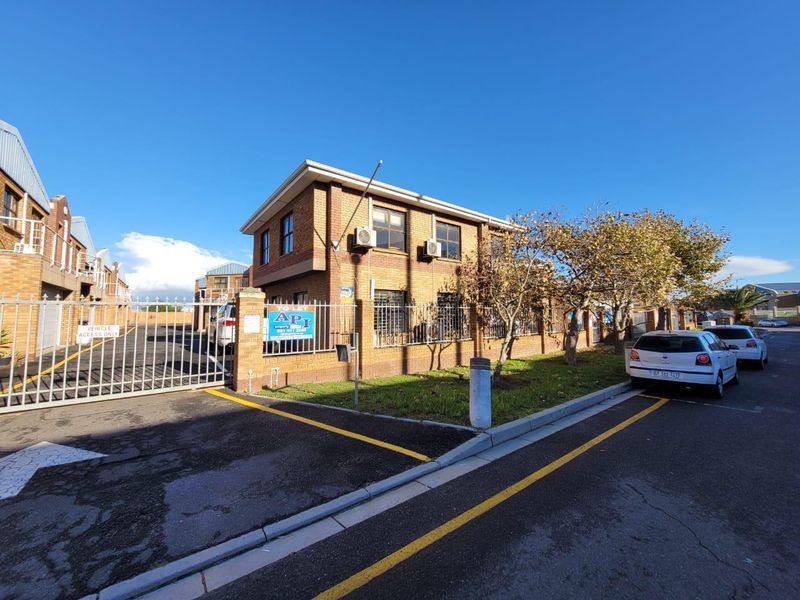Killarney Gardens | Neat Workshop with Office For Rent On Monza Road, Milnerton