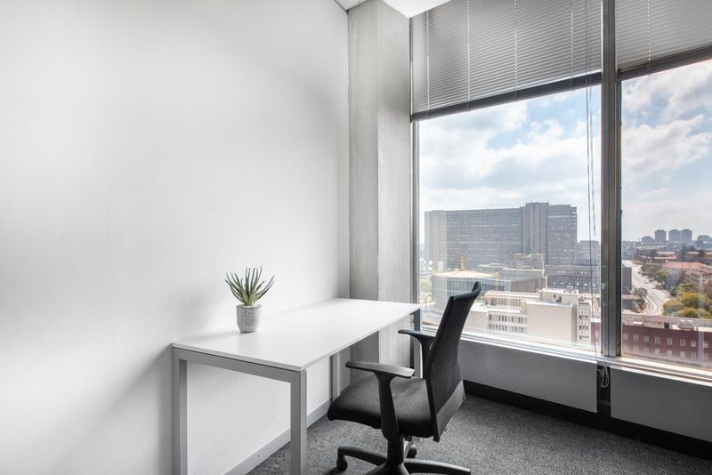 Fully serviced private office space for you and your team in Regus Braamfontein