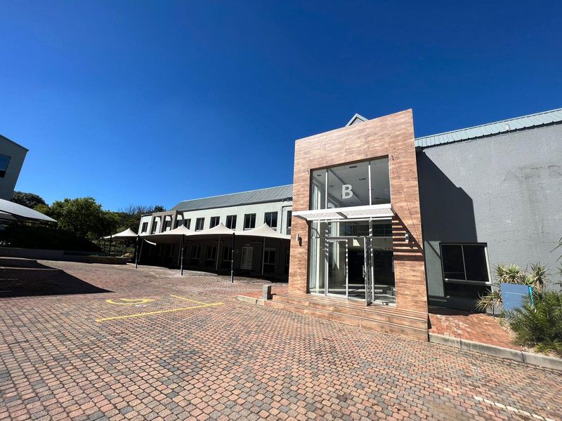 Commercial office available for lease in Woodmead