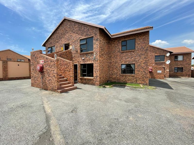 Two bedroom apartment for sale in Secunda