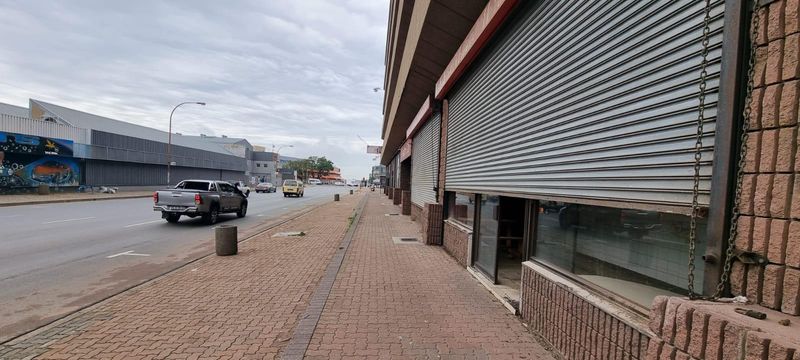 Commercial / retail spaces to let in Selby