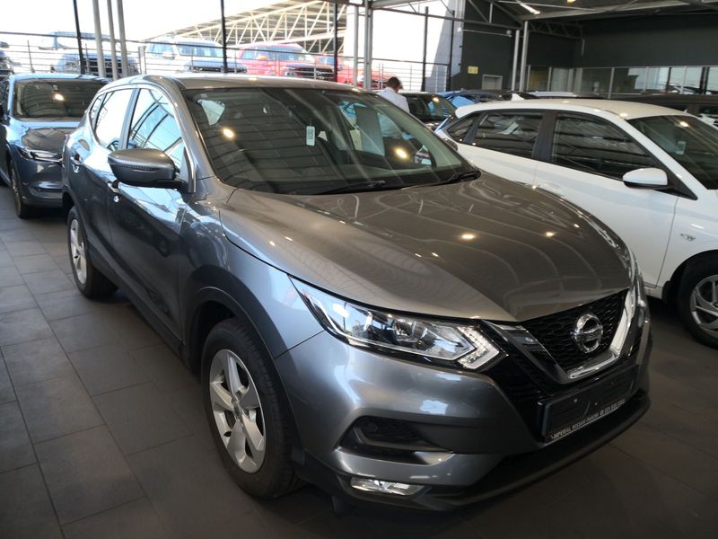 Grey Nissan Qashqai 1.5dCi Acenta with 71500km available now!
