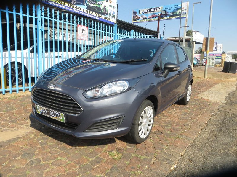 2015 Ford Fiesta 1.4 Ambiente 5-Door, Grey with 75000km available now!