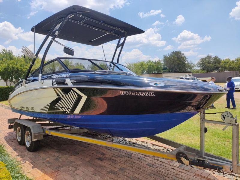 2016 Odyssey 650 with 5.7L V8 Mercruiser with Bravo 1 Gearbox