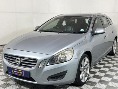 2011 Volvo V60 T3