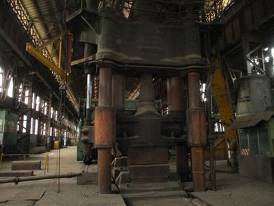 De-Commissioned United 2 600 Ton Press