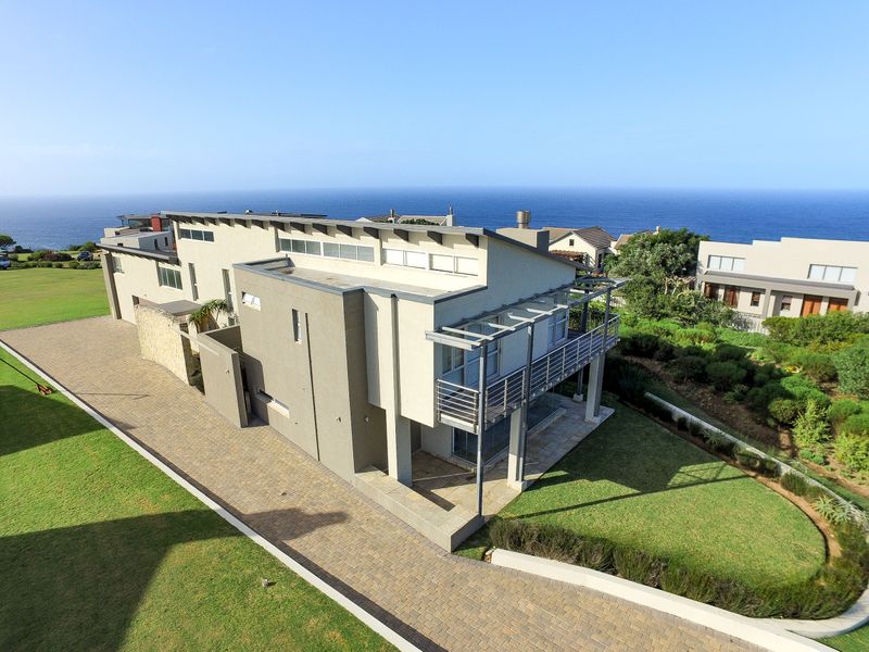 Six bedroom house for sale in Oubaai