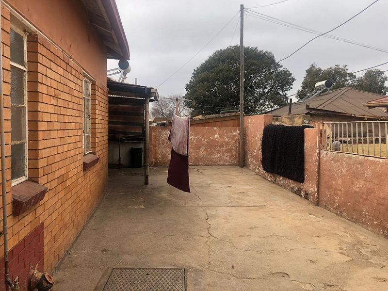 Investment opportunity 3 bedroom house for sale in Vrededorp near UJ