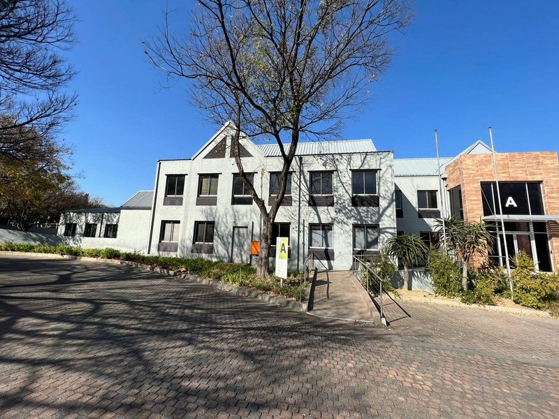 Lincolnwood Office Park | 6 Woodlands Drive | Woodmead | Sandton