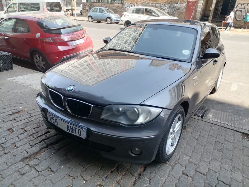 2006 BMW 120i 5-Door, Grey with 102000km available now!