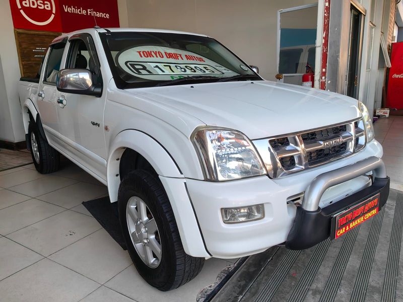 2005 Isuzu KB 300 D-TEQ LX 4x4 with 267754kms CALL JOOMA 071 584 3388