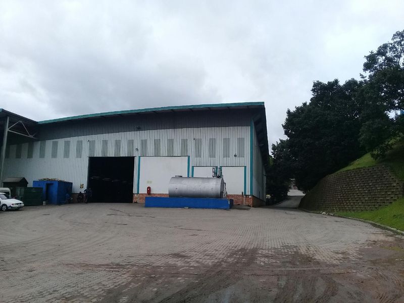 Industrial Property To Let in Mahogany Ridge