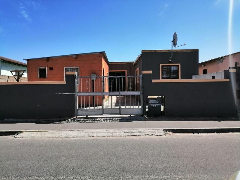 House for Sale in Nyanga, Cape Town