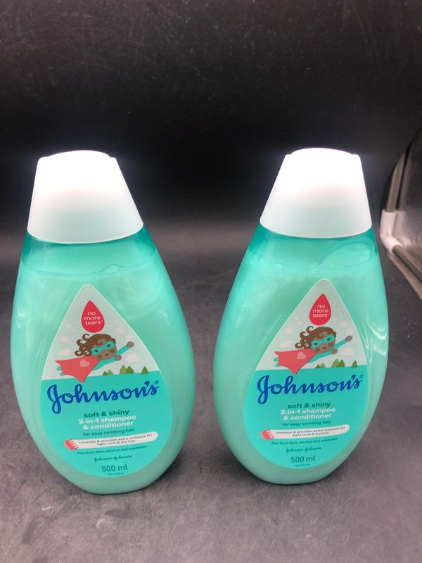 Nearly New Johnson s Soft and Shiny 2in1 Shampoo and Conditioner - 2 x 500ml -