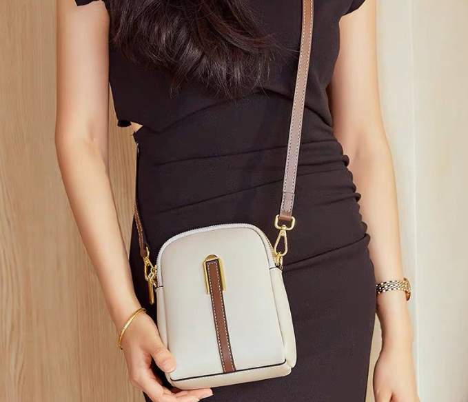 Gently Used Bellade Slater Compact Pebbled PU Leather Sling Pack Crossbody Bag - White - Women -