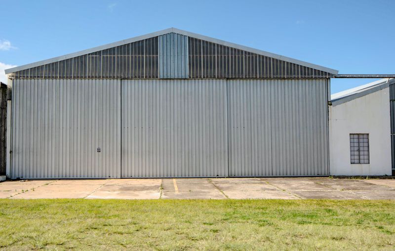 Runway Access with Huge Hangar / Office or Workspace Space for Sale