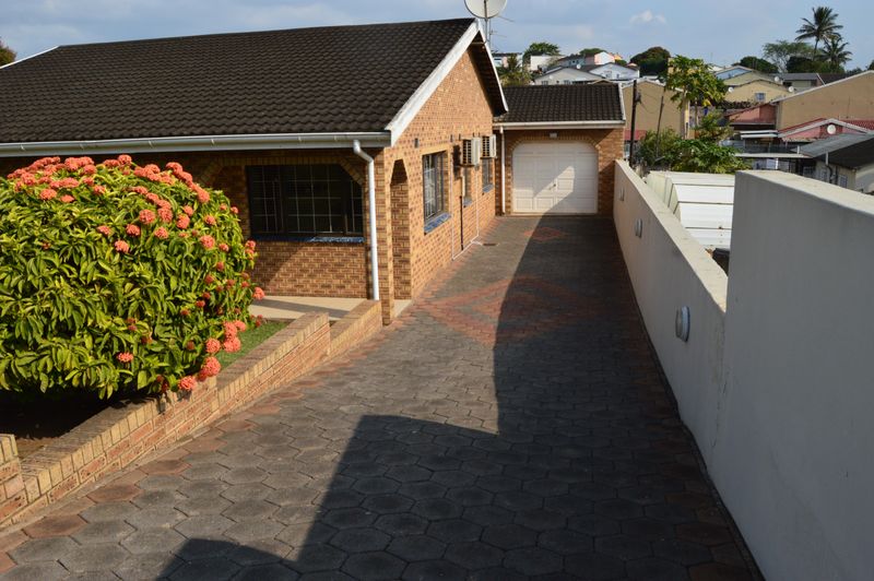 3 Bedroom Freestanding For Sale in Caneside