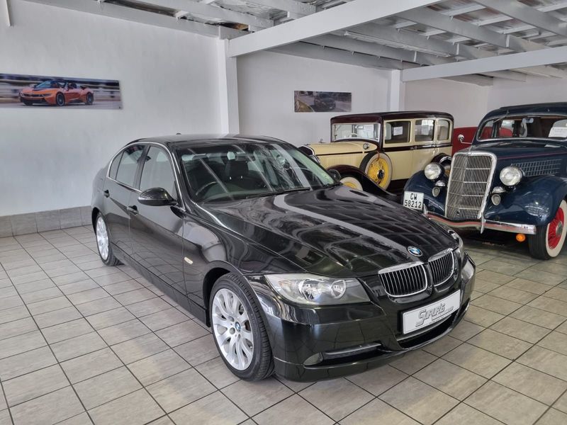 Black BMW 330d EXCLUSIVE STEPTRONIC with 189000km available now!
