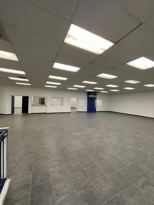 Shop space to rent on Alberton Boulevard