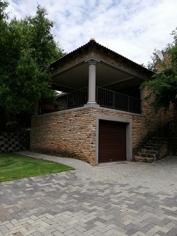 Exclusive Riverfront Property on the banks of the Vaal River for sale