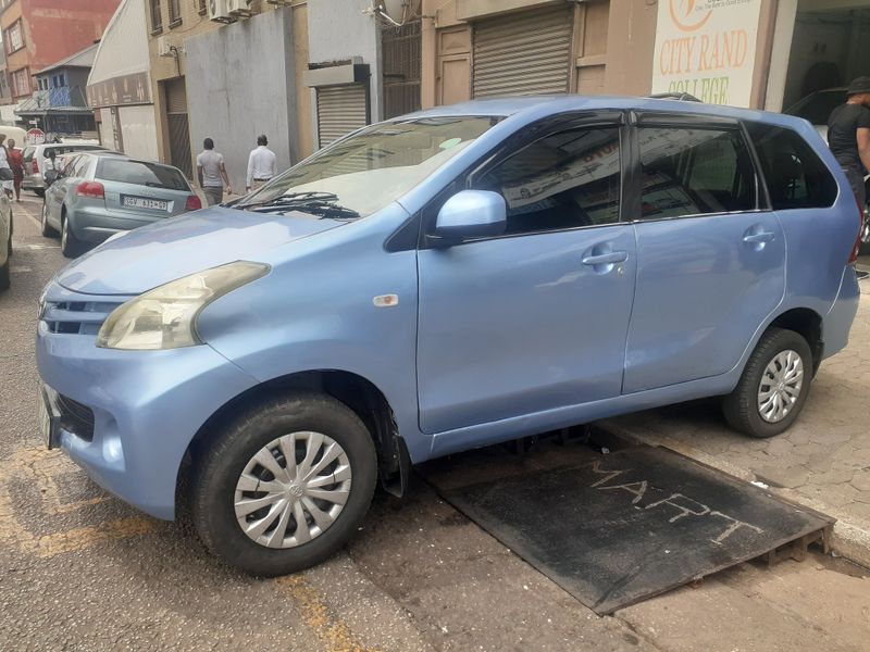 Blue Toyota Avanza 1.5 SX with 98000km available now!